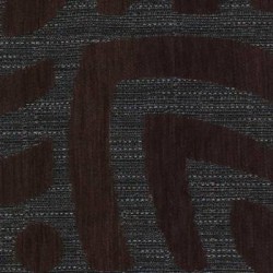 Speels geweven meubelstof in bruin en crème met een chenille patroon.