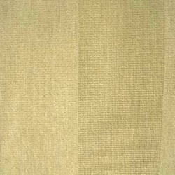 Scanto Ecru: sterke meubelstof in een neutrale ecru tint, beschikbaar in een rol van 7,5 meter.